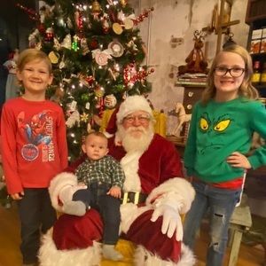 Meet your Posher, Dee